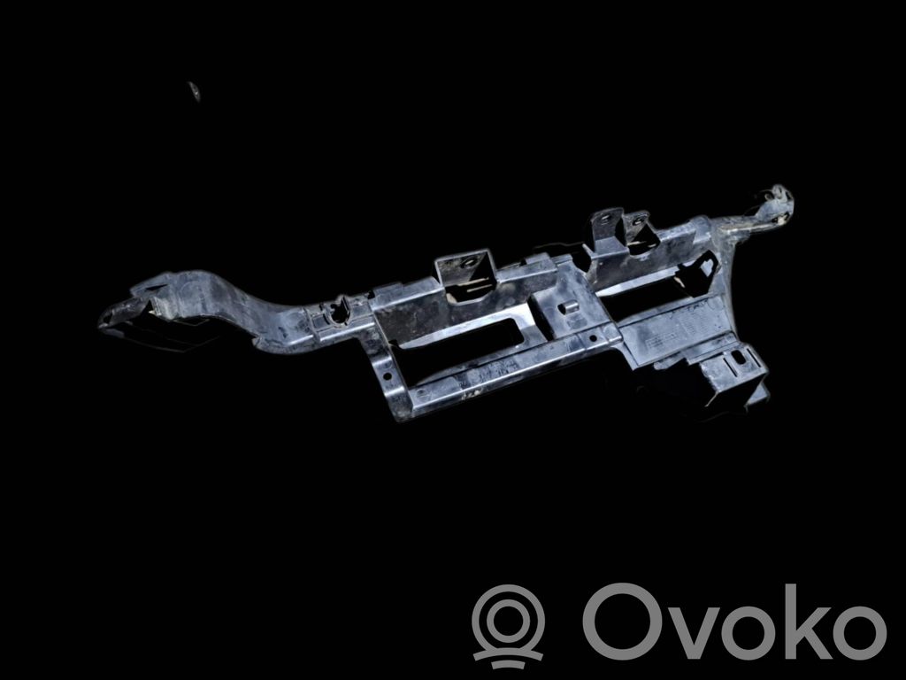 Rear bumper mounting bracket   7065481