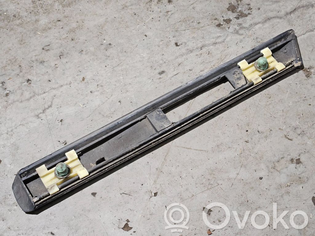 BMW 7 E38 Mască aripă față (turnată) 