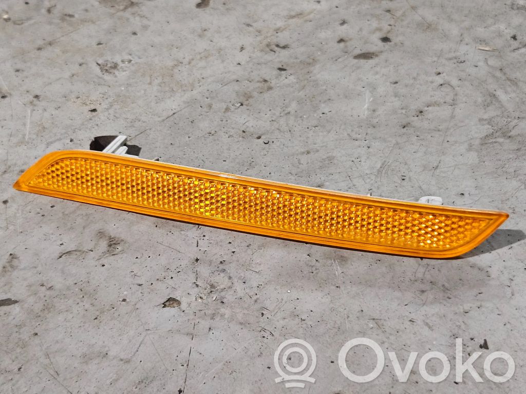 BMW X6 E71 Front reflector 
