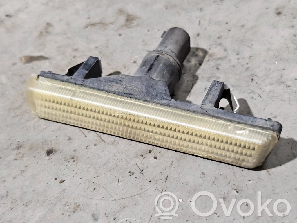 BMW 7 E38 Front fender indicator light 