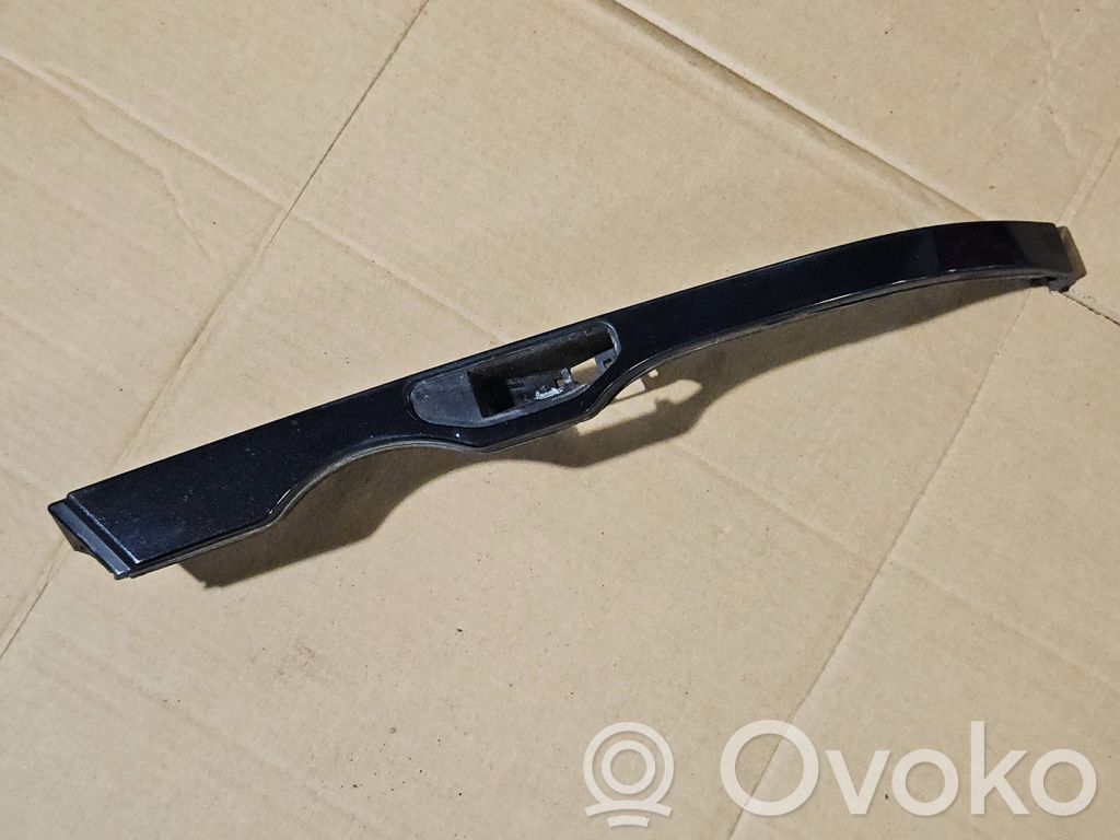 Under headlight/headlamp trim   8231044