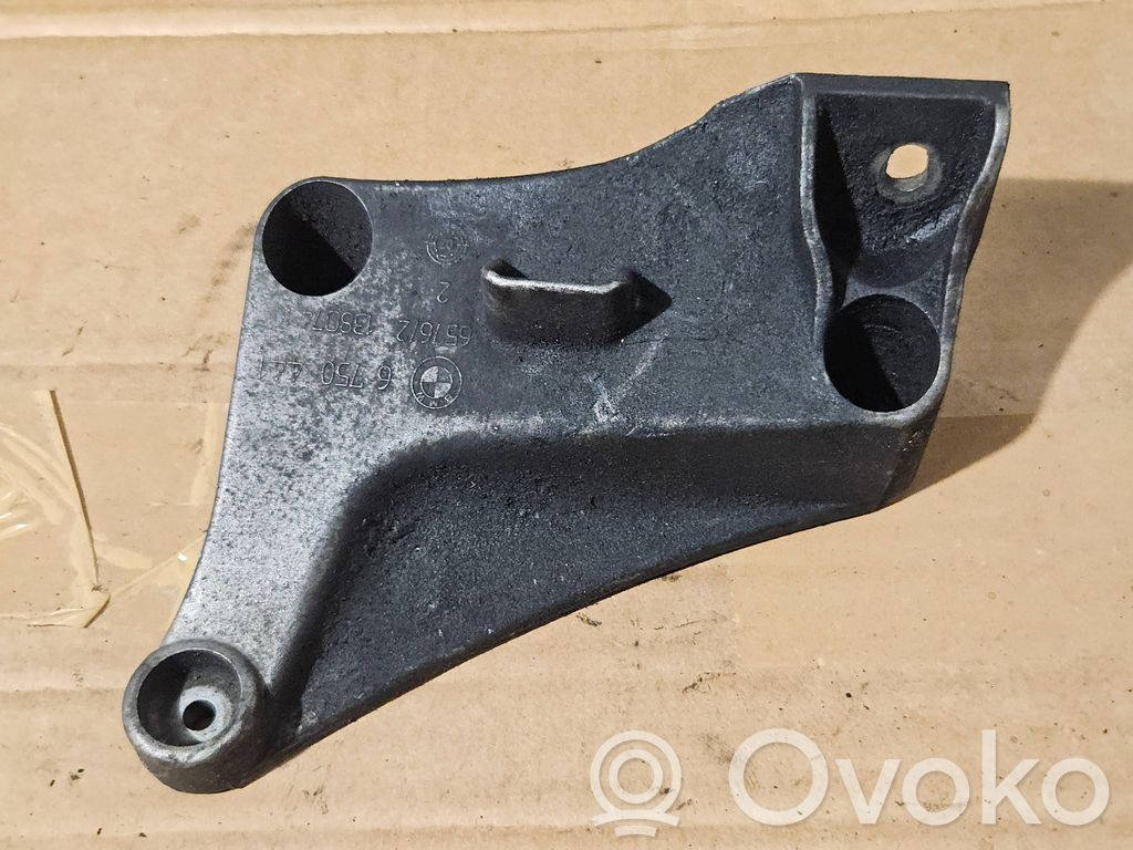 Łapa / Mocowanie silnika   6750441,57612,13807410