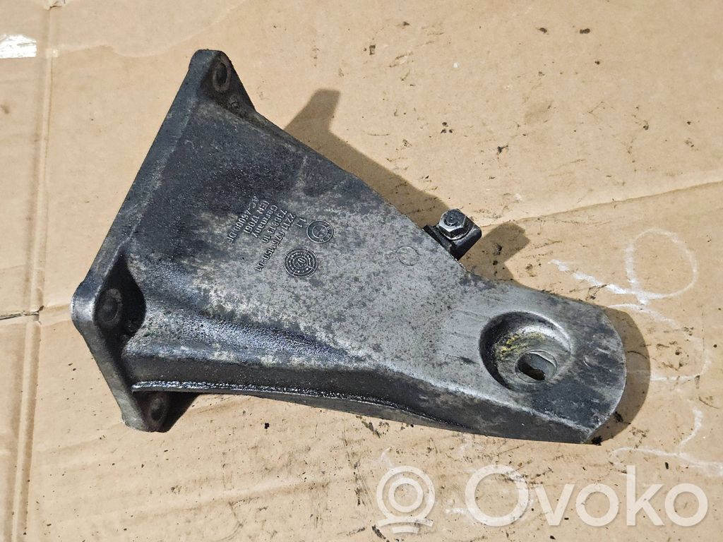 Engine mounting bracket   6761150,46000D,73681310,EN17061