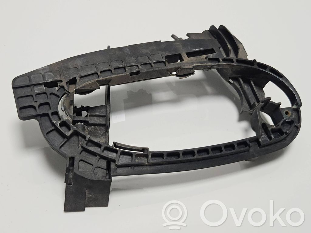 Manecilla/asa externa de la puerta delantera   7013702