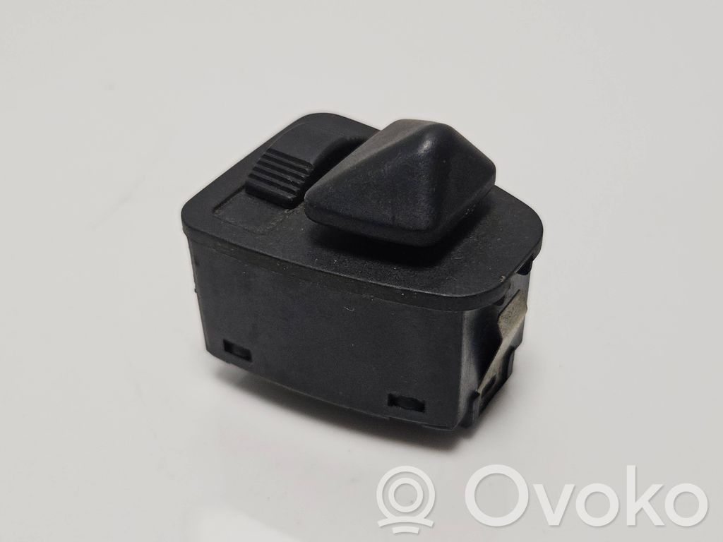 Wing mirror switch   8373691,03200500,059C6S