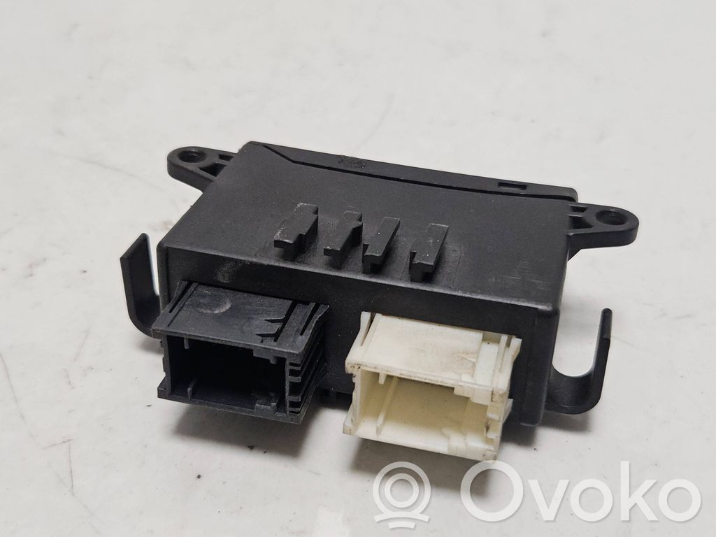Module de commande rétroviseur latéral   6913364,05021805,110187