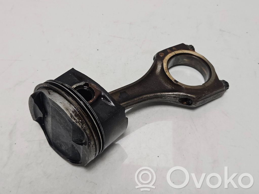 BMW M3 Piston with connecting rod 
