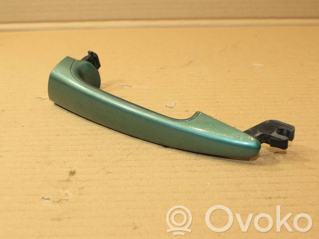 Manecilla externa puerta delantera   8241397