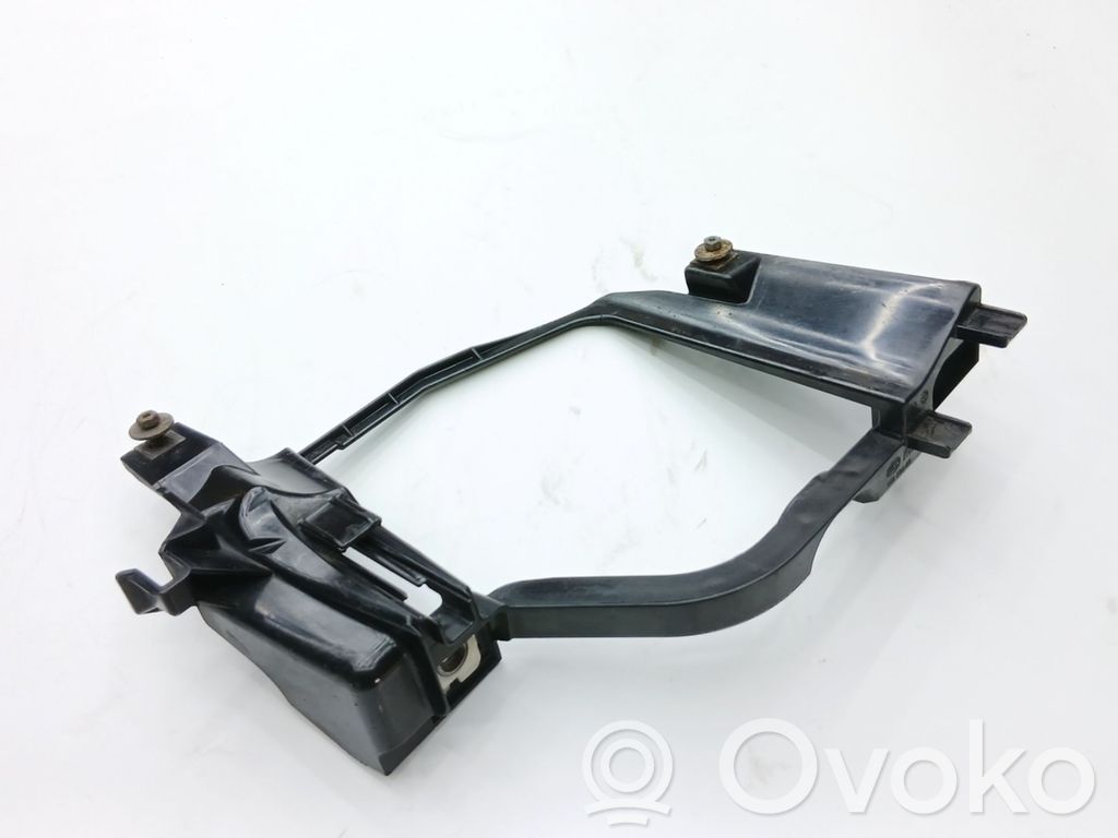 BMW 5 E60 E61 Support phare frontale 