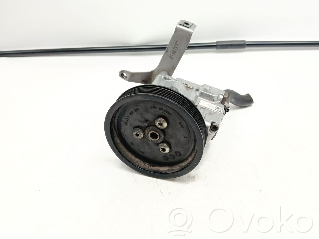 BMW 5 E60 E61 Ohjaustehostimen pumppu 