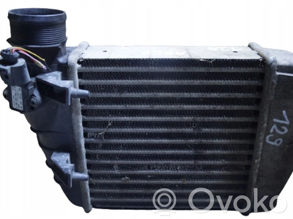 Audi A6 S6 C6 4F Chłodnica powietrza doładowującego / Intercooler 