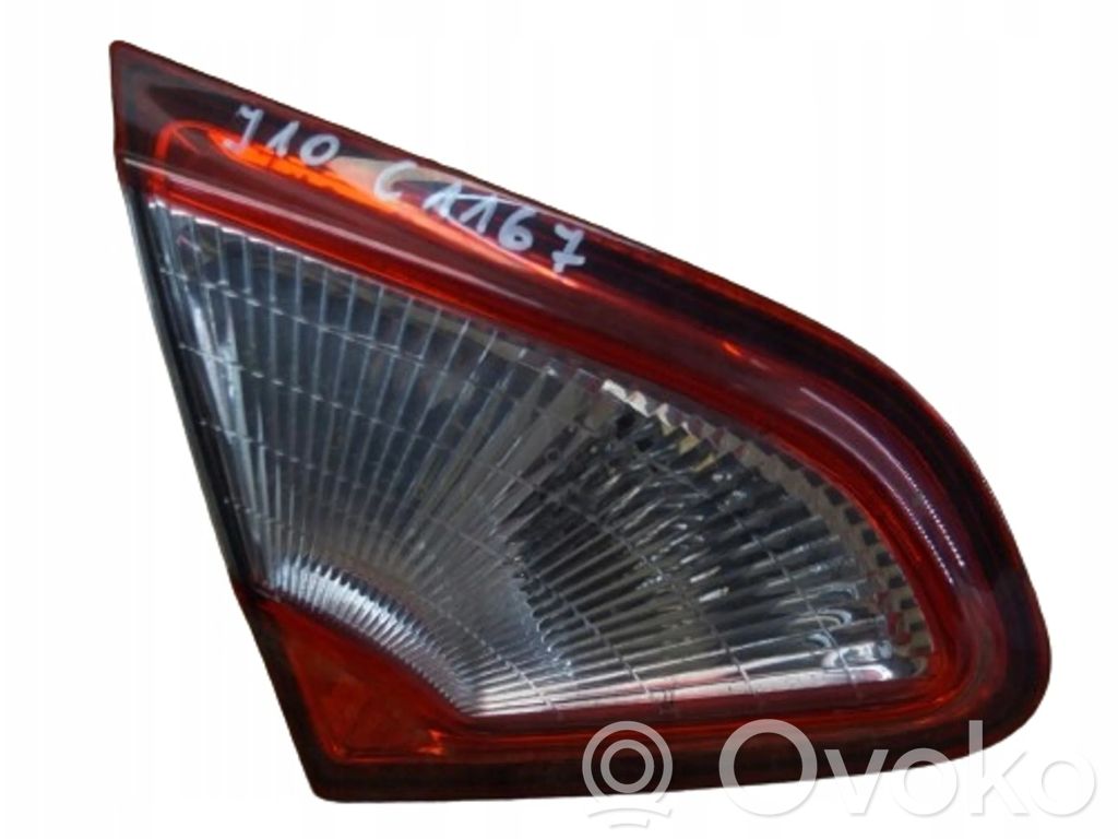 Nissan Qashqai Lampy tylnej klapy bagażnika 