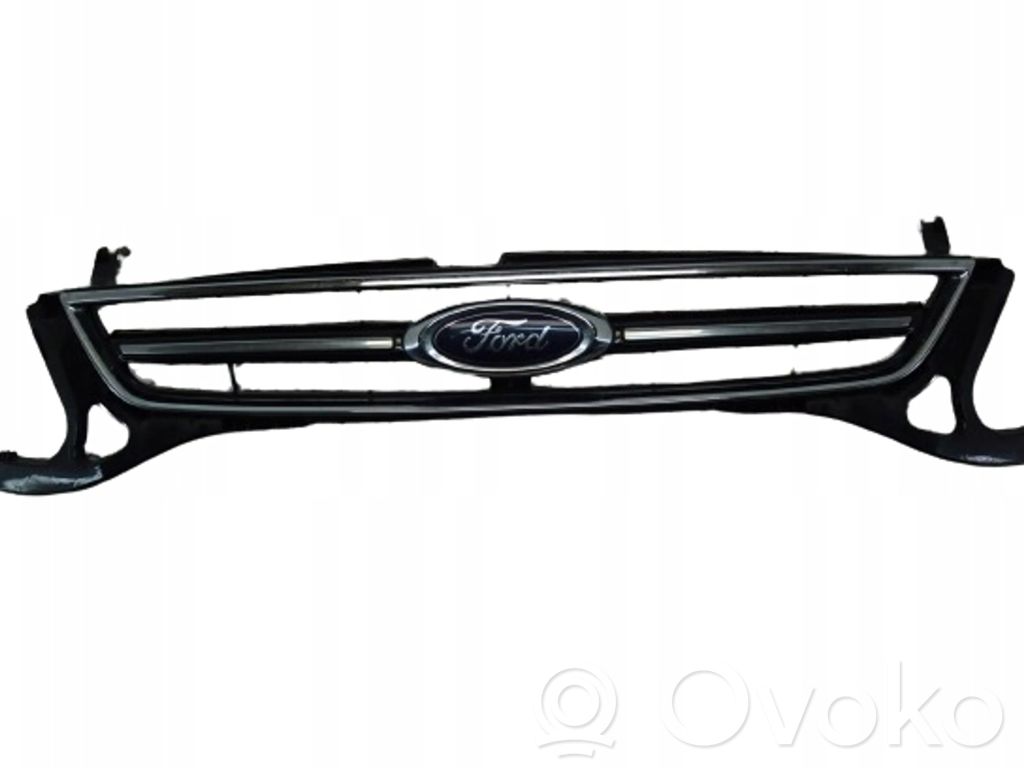Ford Mondeo MK IV Maskownica / Grill / Atrapa górna chłodnicy 