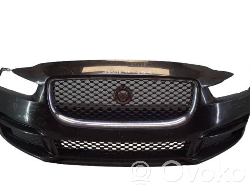 Jaguar XE Parachoques delantero 