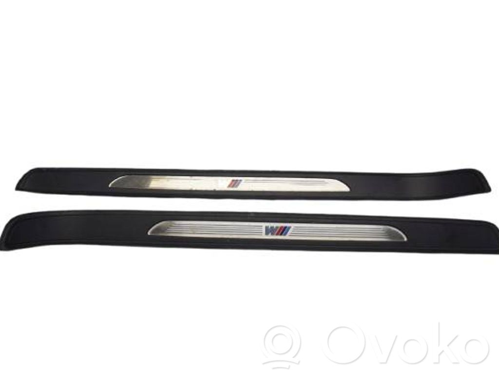 BMW 3 E92 E93 Garniture marche-pieds avant 