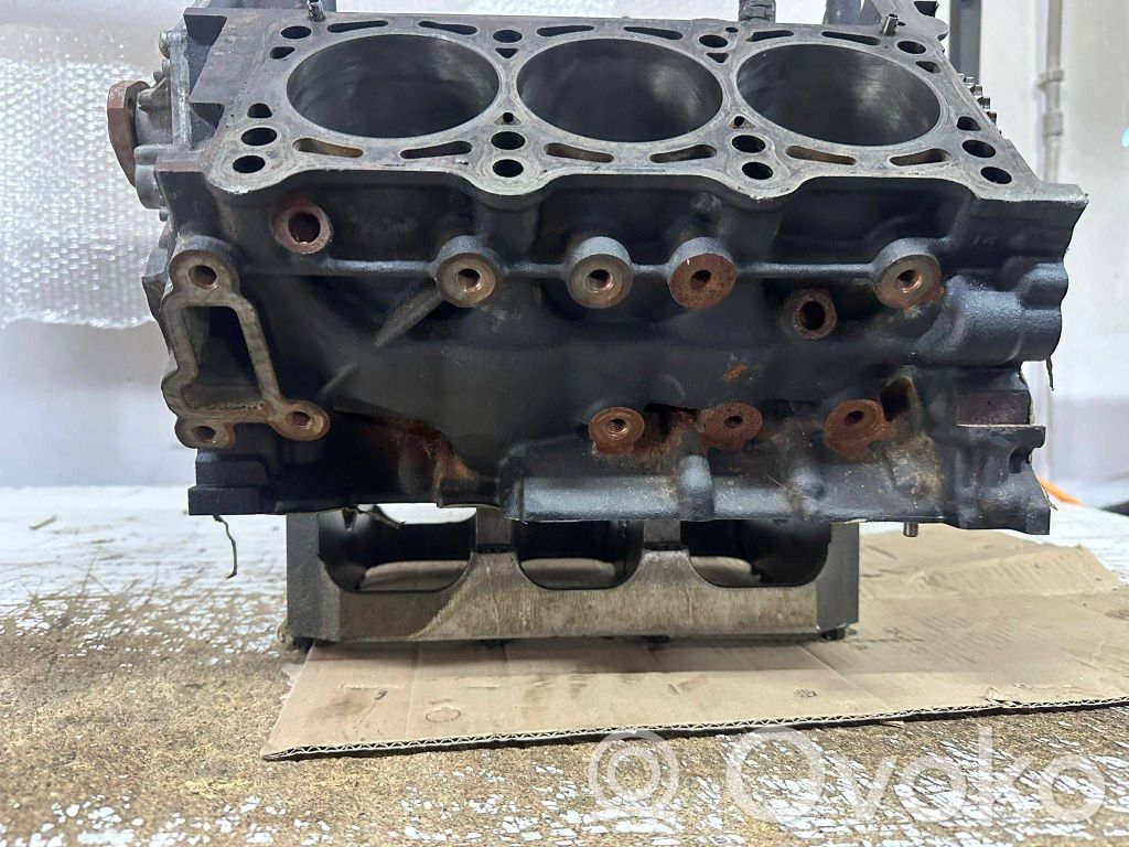 Audi A6 S6 C6 4F Engine block 
