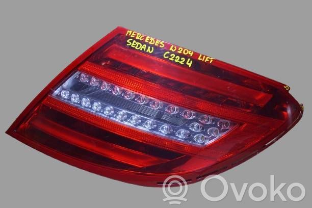 Mercedes-Benz C W204 Lampa tylna 