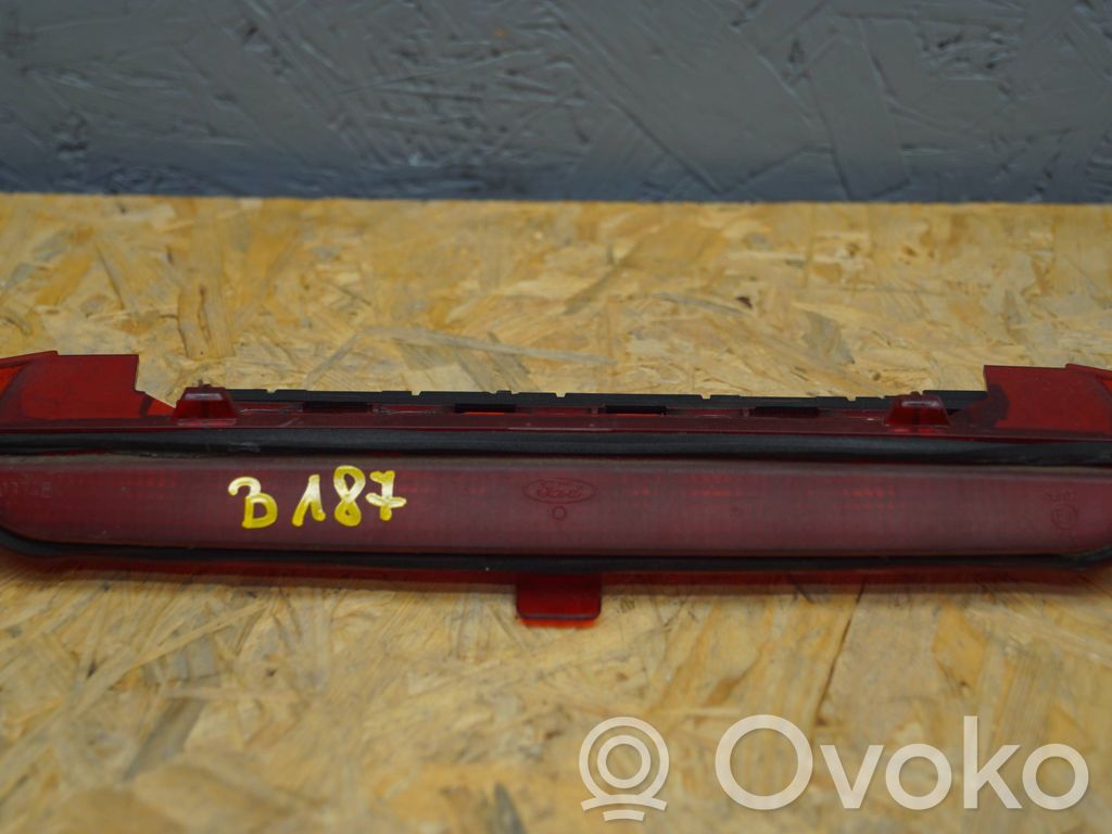Ford Focus Third/center stoplight 