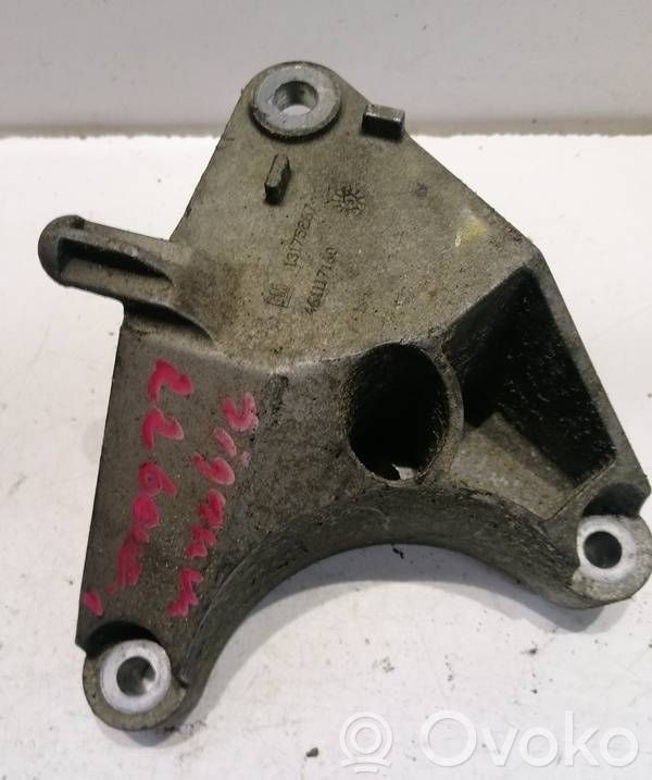Opel Vectra C Engine mounting bracket 