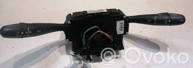 Peugeot 207 Leva/interruttore dell’indicatore di direzione e tergicristallo 