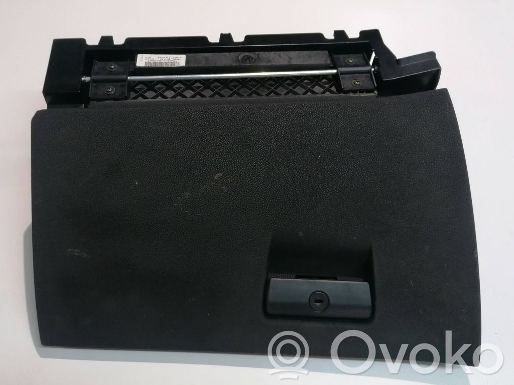 Handschuhfach   A12982010523,05600,052370539