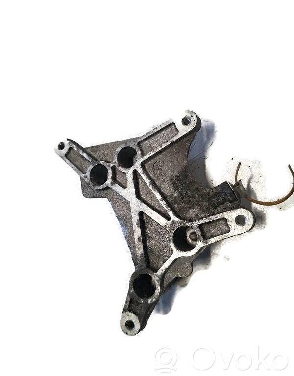 Jeep Renegade Engine mounting bracket 
