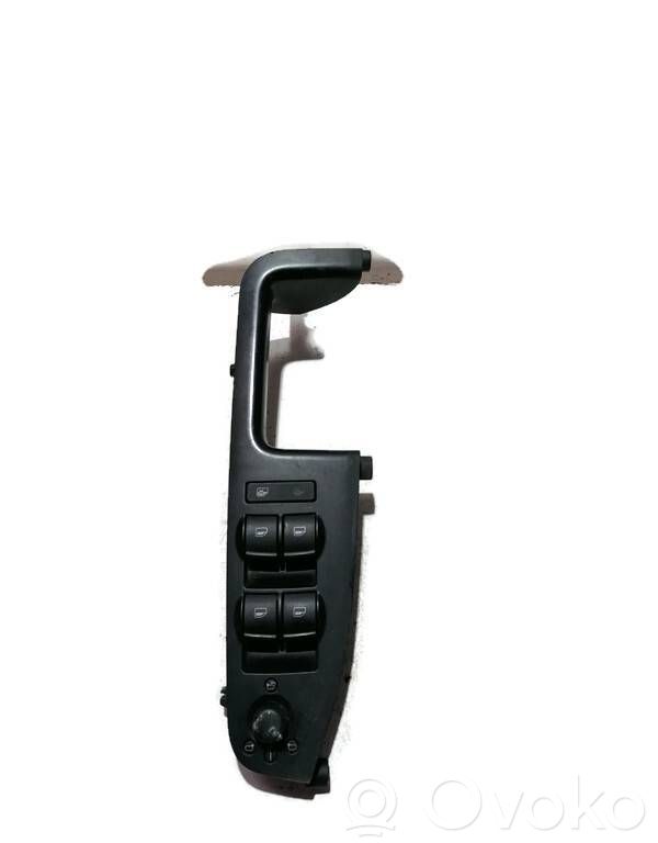 Seat Exeo (3R) Soporte de montaje del parachoques trasero 