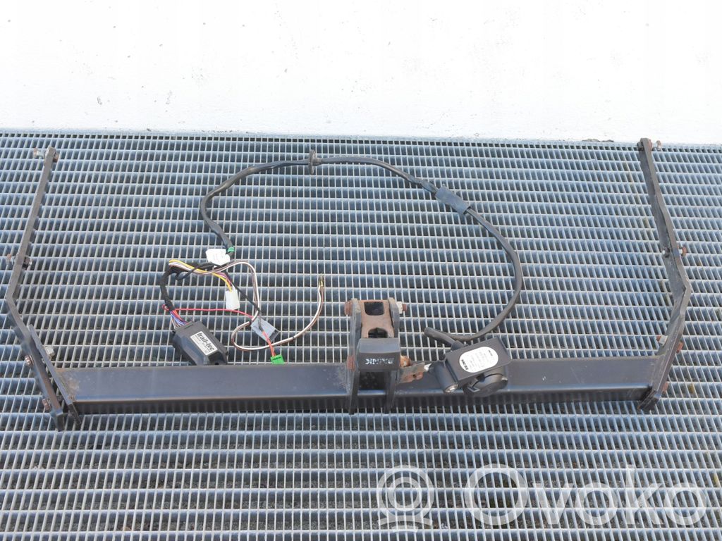 Tow bar set   168294,100KM