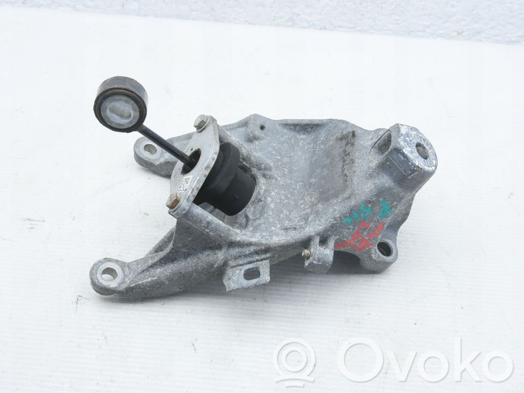 Audi A4 S4 B9 Engine mounting bracket 