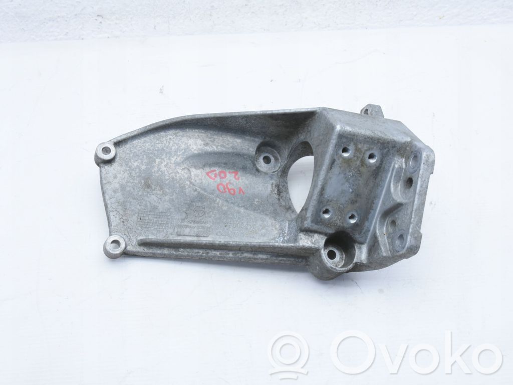 Volvo S60 Gearbox mounting bracket 