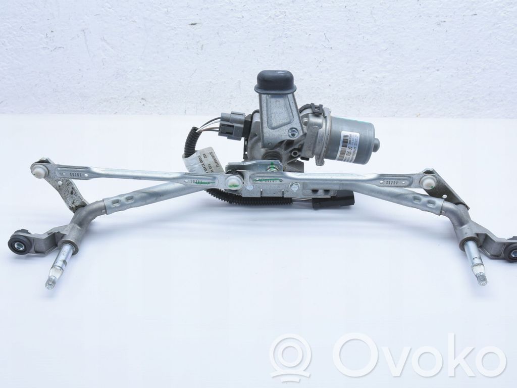 Renault Trafic III (X82) Front wiper linkage and motor 