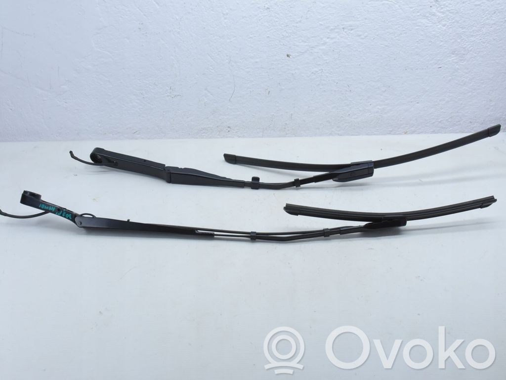 Opel Astra K Braccio della spazzola tergicristallo anteriore 