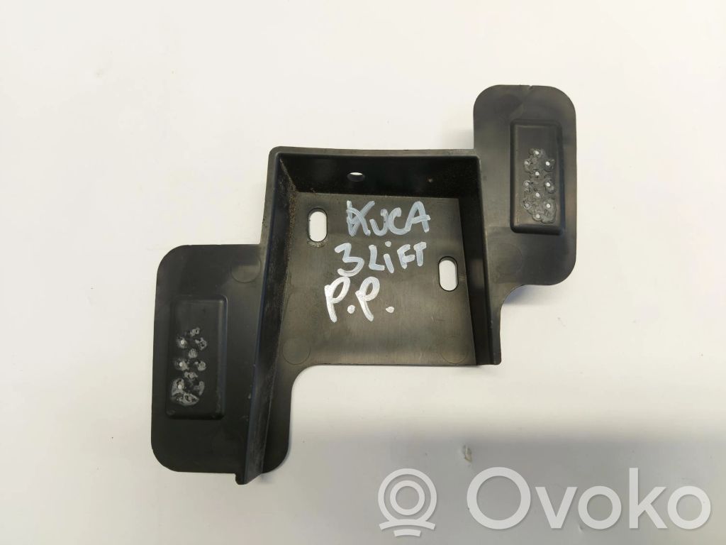 Ford Kuga III Etupuskurin kannake 