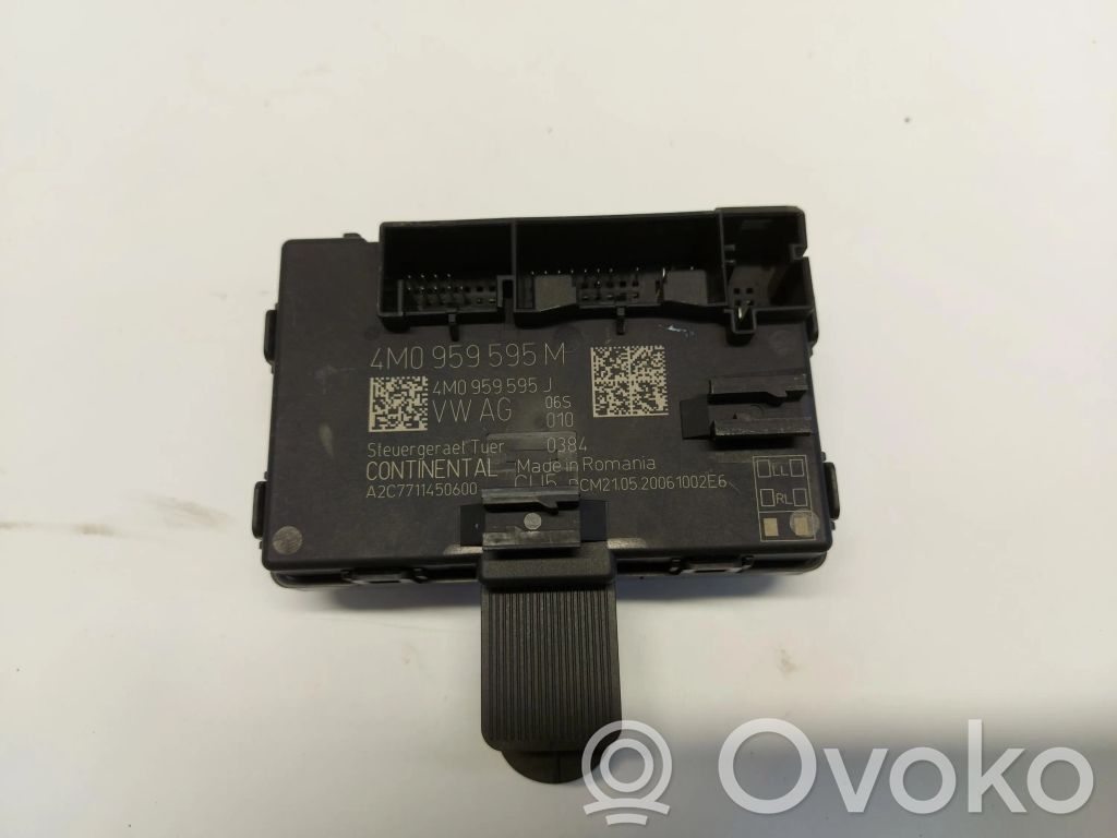 Unidad de control/módulo de la puerta   4M0959595M