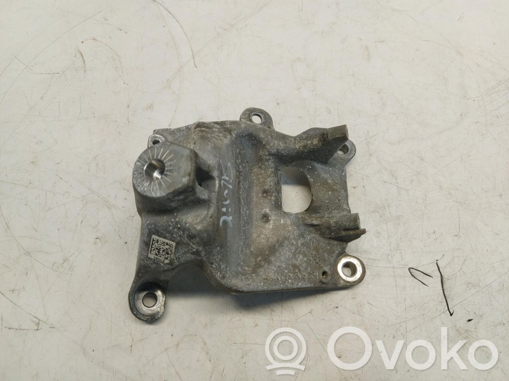 Audi RS5 Engine mount bracket 