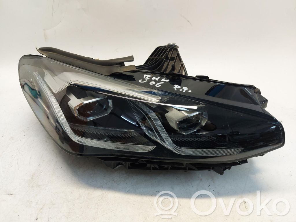 BMW 2 Active Tourer U06 Headlight/headlamp 