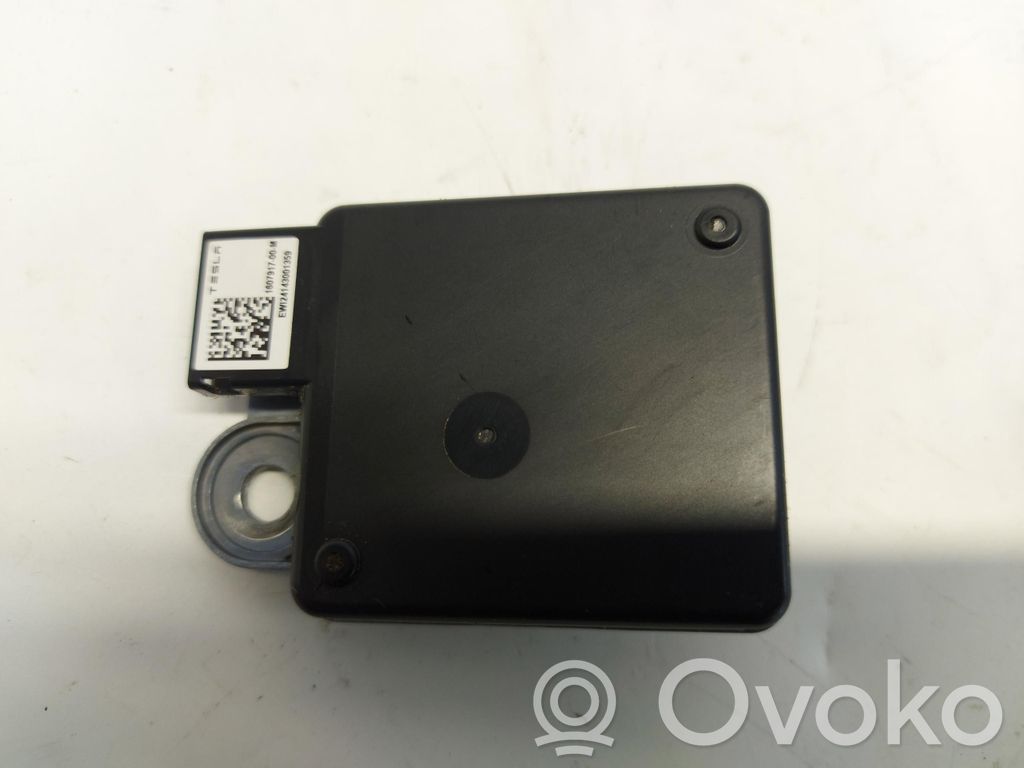 Tesla Model 3 Distronic sensor radar 