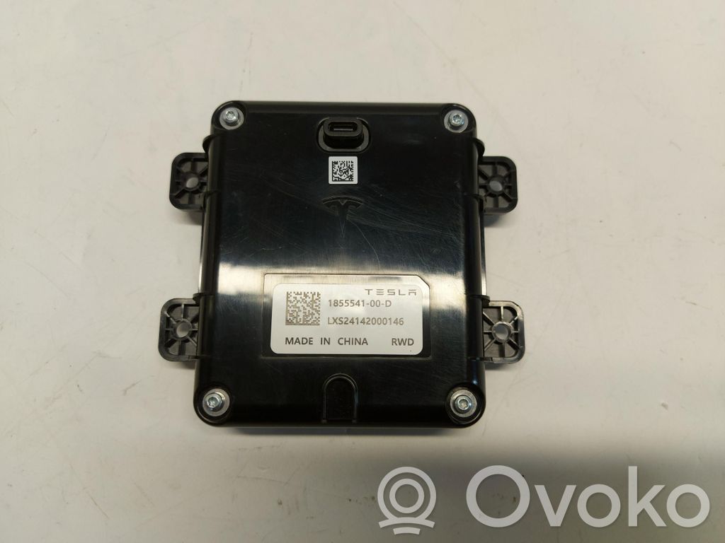 Tesla Model 3 Unitate control USB 