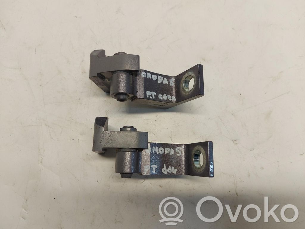 Chery 5/C5 Bisagra inferior de la puerta trasera 