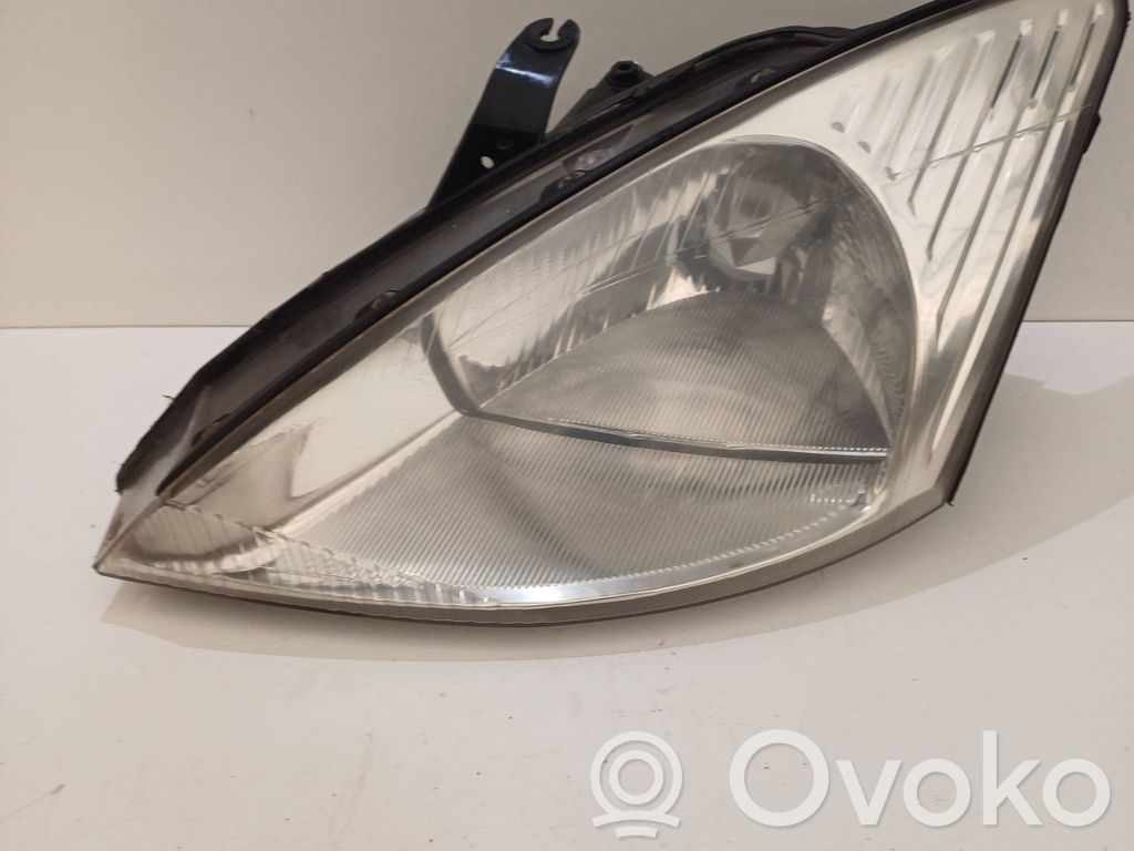 Headlight/headlamp   205676Z