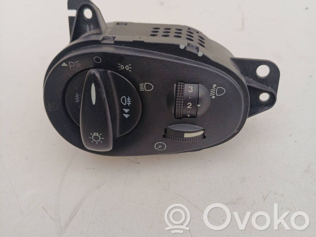 Ford Focus Lukturu slēdzis 