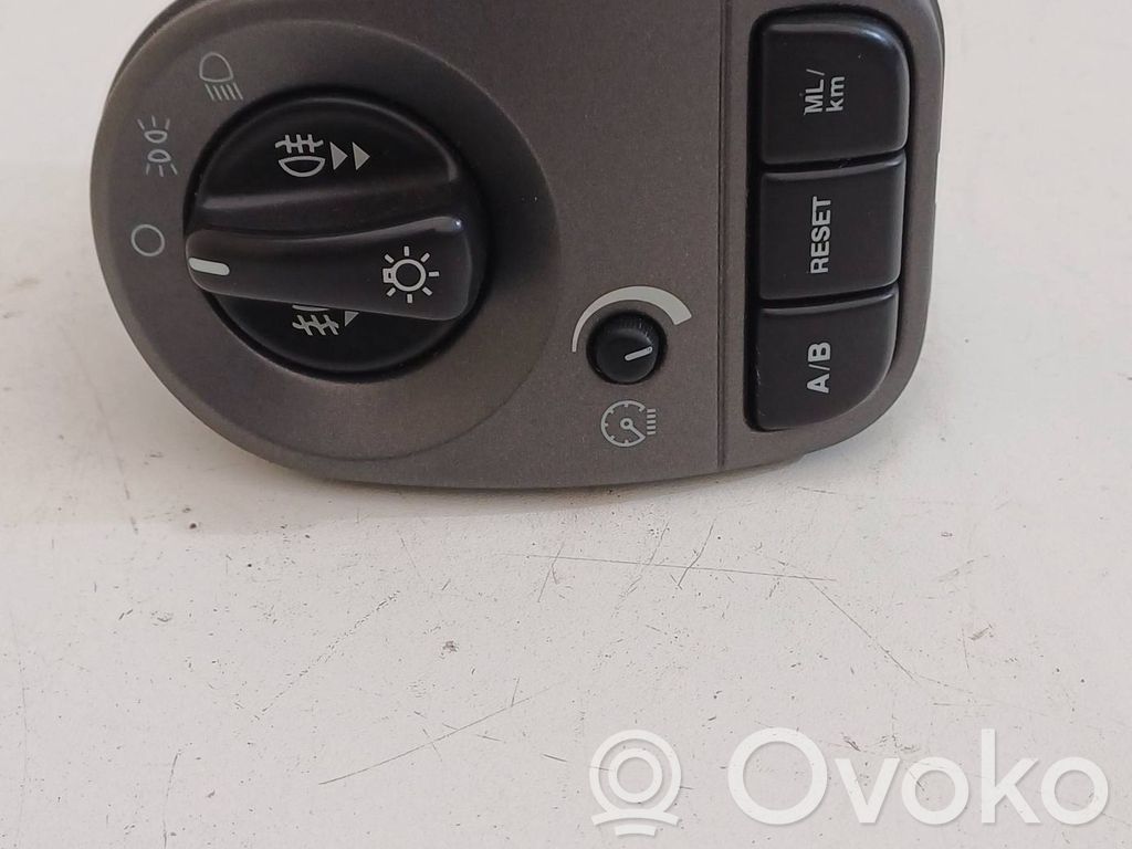 Jaguar X-Type Light switch 