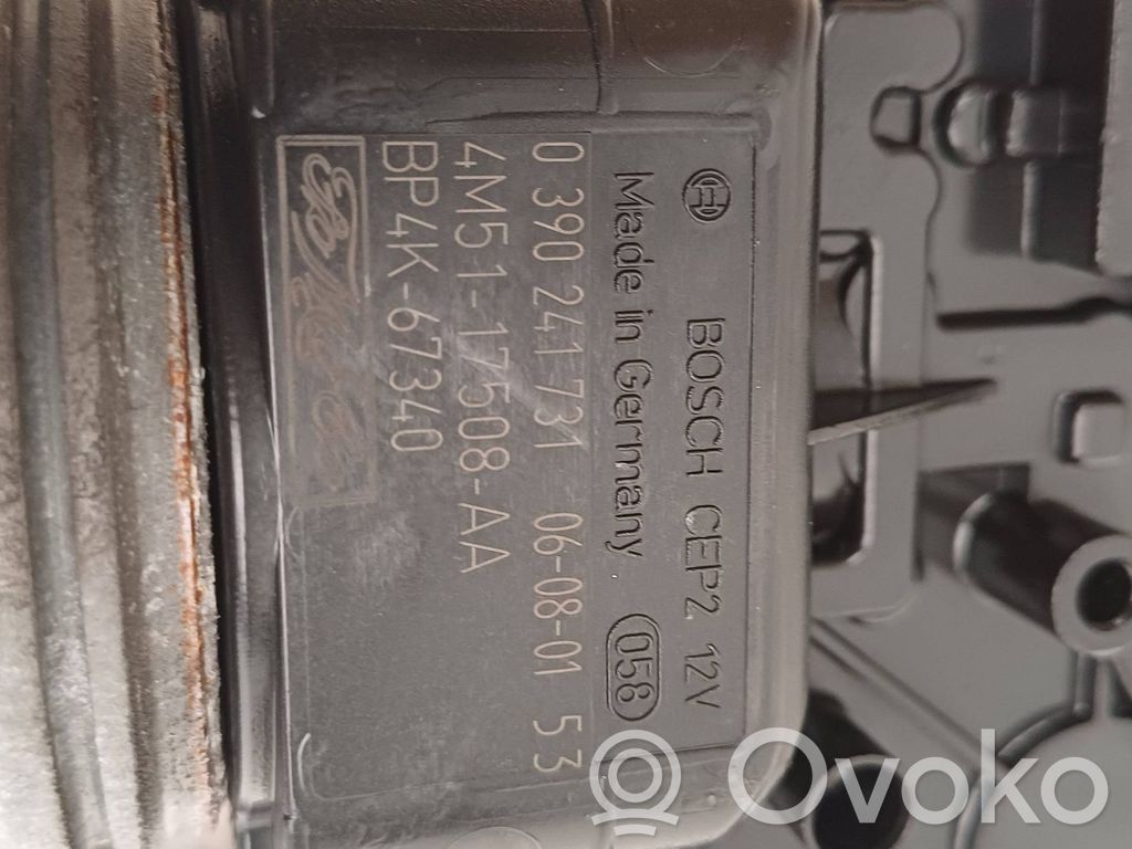 Mazda 3 I Front wiper linkage and motor 