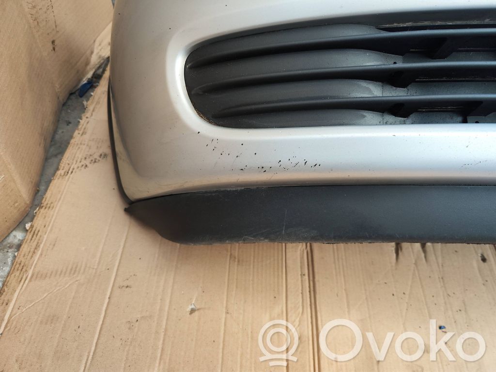 Opel Corsa C Parachoques delantero 
