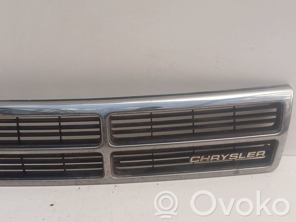 Chrysler Voyager Etusäleikkö 