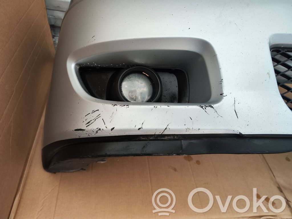 Mazda MPV Priekinis bamperis 
