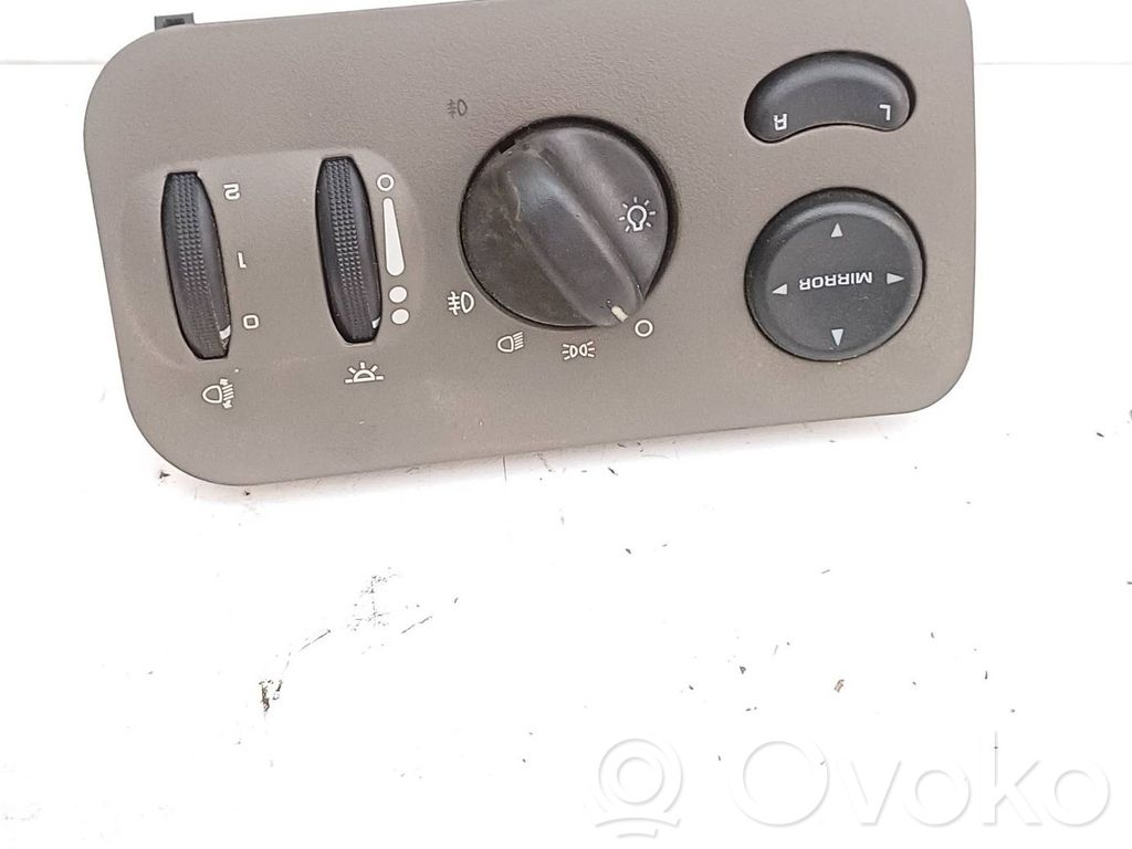 Chrysler Voyager Light switch 