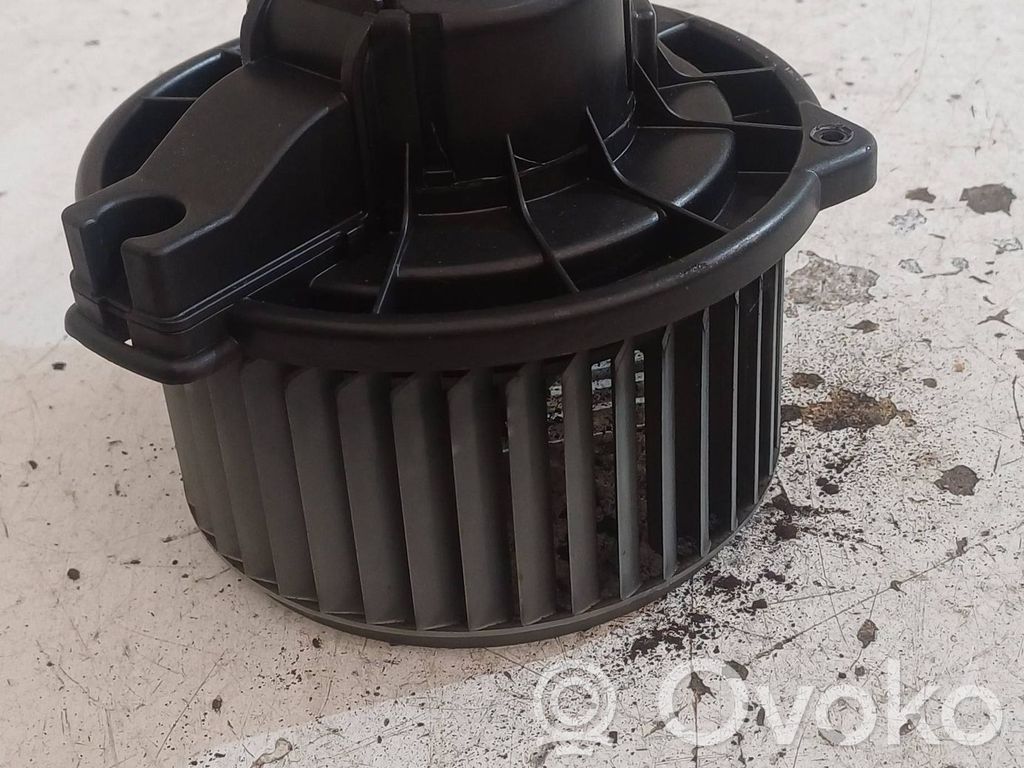 Toyota Corolla E120 E130 Mazā radiatora ventilators 