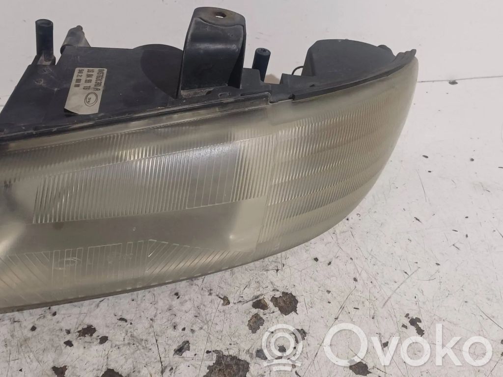 Chrysler Voyager Headlight/headlamp 