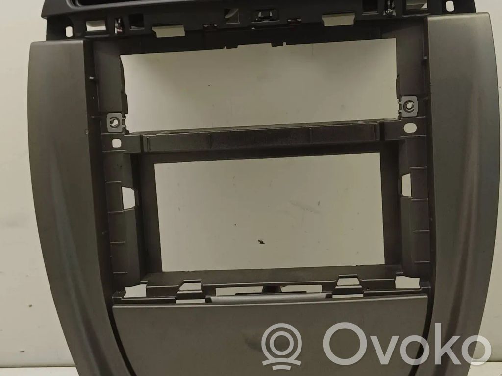 Citroen C5 Radio/GPS head unit trim 